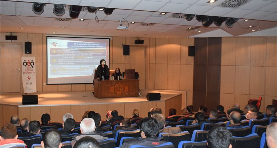 Edirne’de denetimli serbestlik altında bulunan kişilere Aile Eğitim Programı (AEP) kapsamında eğitim verildi.