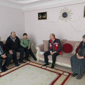 İl Müdürümüz Faruk Uysal, 2025 Aile Yılı ve Ramazan Ayı vesilesiyle Gürsu ilçesinde ziyaretler gerçekleştirdi - fotoğraf 1