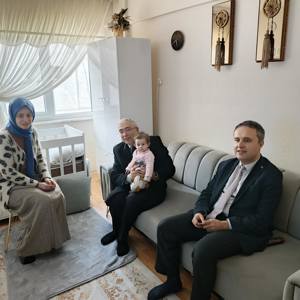 İl Müdürümüz Faruk Uysal, 2025 Aile Yılı Kapsamında Ramazan Ayı Vesilesiyle İnegöl İlçesinde Hane Ziyaretleri Gerçekleştirdi - fotoğraf 4