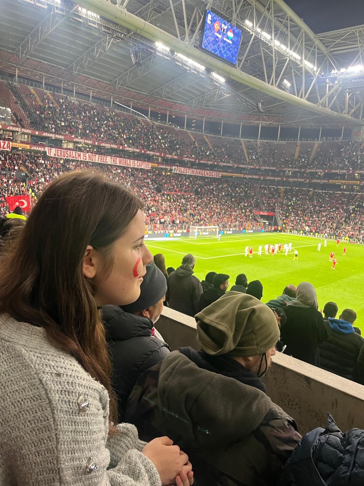 İl Müdürlüğümüze bağlı kuruluşlarımız da koruma ve bakım altında bulunan çocuklarımız Türkiye - Macaristan Milli maçına katılım sağlamıştır.