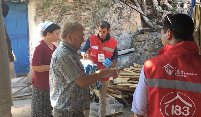 Muğla yangınından sonra bölgedeki vatandaşlarımıza yönelik Psiko-Sosyal Destek çalışmaları yapıldı.