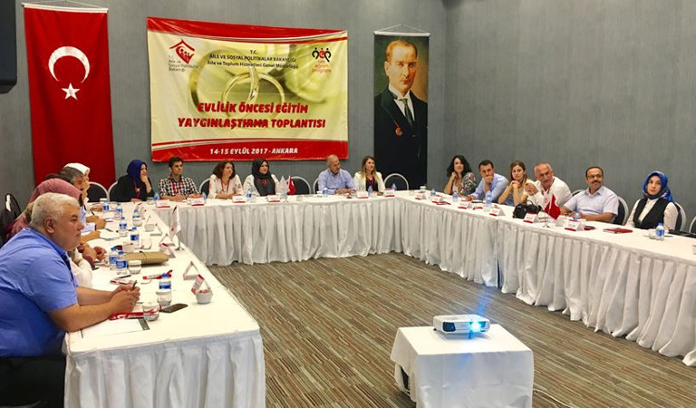 Evlilik Öncesi Eğitimi 2017-2018 Yaygınlaştırma Projesi 1.Aşaması kapsamında istişare toplantısı gerçekleştirildi.