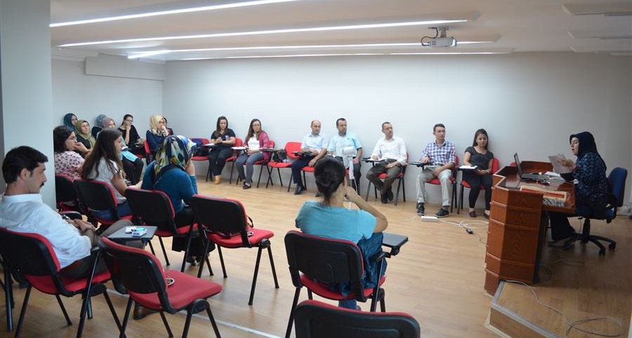 Afyonkarahisar’da Aile Eğitim Programı (AEP) kapsamında eğitici eğitimi gerçekleştirildi.