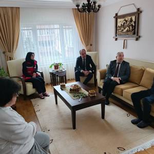 İl Müdürümüz Faruk UYSAL, 2025 Aile Yılı ve Ramazan-ı Şerif'in manevi iklimi vesilesiyle hizmetlerimizden faydalanan ailelerimizle bir araya gelmeye devam ediyor.  - fotoğraf 2