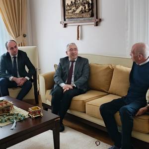 İl Müdürümüz Faruk UYSAL, 2025 Aile Yılı ve Ramazan-ı Şerif'in manevi iklimi vesilesiyle hizmetlerimizden faydalanan ailelerimizle bir araya gelmeye devam ediyor.  - fotoğraf 1