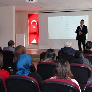 İl Müdürlüğümüz ve bünyesinde yer alan 14 kuruluşumuzda "Protokol Kuralları ve Resmi Yazışma Usulleri" konulu eğitim gerçekleştirilmesi - fotoğraf 1