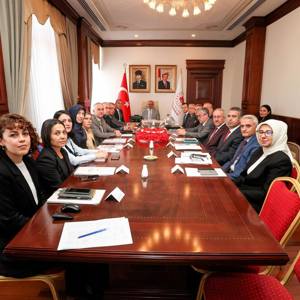 Kadına Yönelik Şiddetle Mücadele İl Koordinasyon İzleme ve Değerlendirme Komisyonu Toplantısı” gerçekleştirildi.  - fotoğraf 2