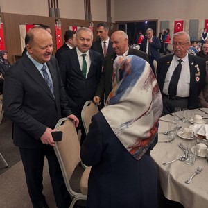 Aziz Şehitlerimizin Aileleri ve Kahraman Gazilerimizle İftardayız  - fotoğraf 1