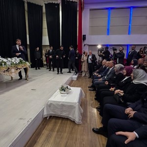 Sayın Bakanımız Zümrete ve Resul Eray Çiftinin Nikahlarına Şahitlik Ettiler - fotoğraf 1