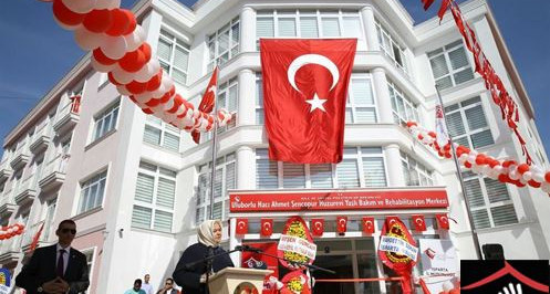 Bakan Gürcan Uluborlu Hacı Ahmet Şençopur Huzurevi Yaşlı Bakım ve Rehabilitasyon Merkezini açtı