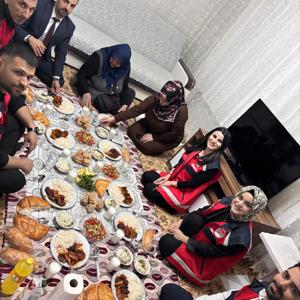 Bir Sofra, Bir Gönül, Birlikte Paylaşılan Bir Akşam - fotoğraf 4