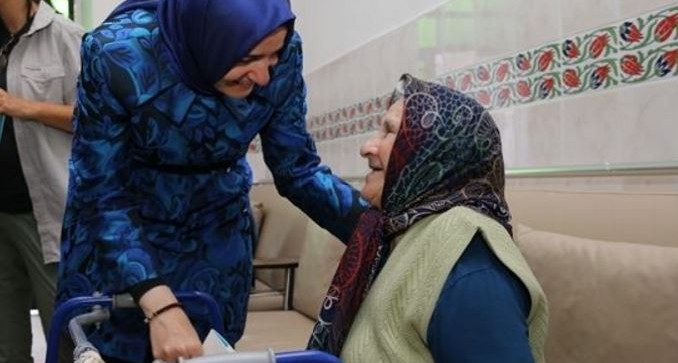 "Bakanlık olarak engellilerimiz bizim pozitif ayrımcılık yaptığımız önemli bir kesim’’