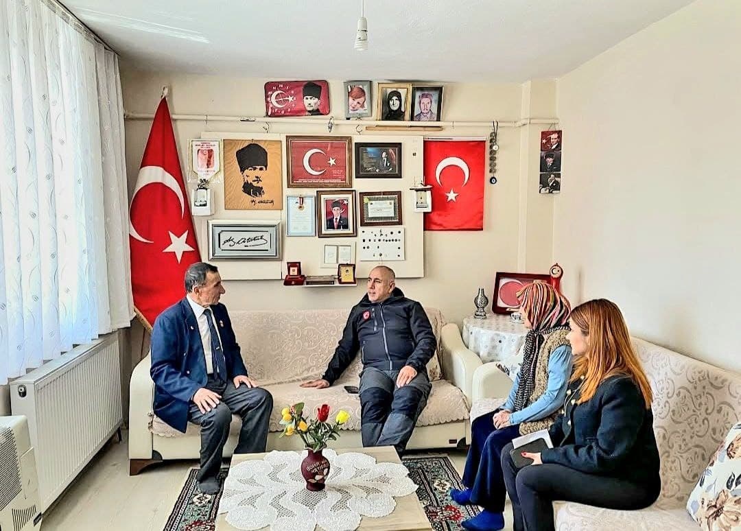 İl Müdürlüğümüze bağlı Sosyal Hizmet Merkezlerimiz tarafından İl genelinde kıymetli Şehit Yakınlarımız ve Kahraman Gazilerimizi ziyaretlere devam ediyoruz. 
