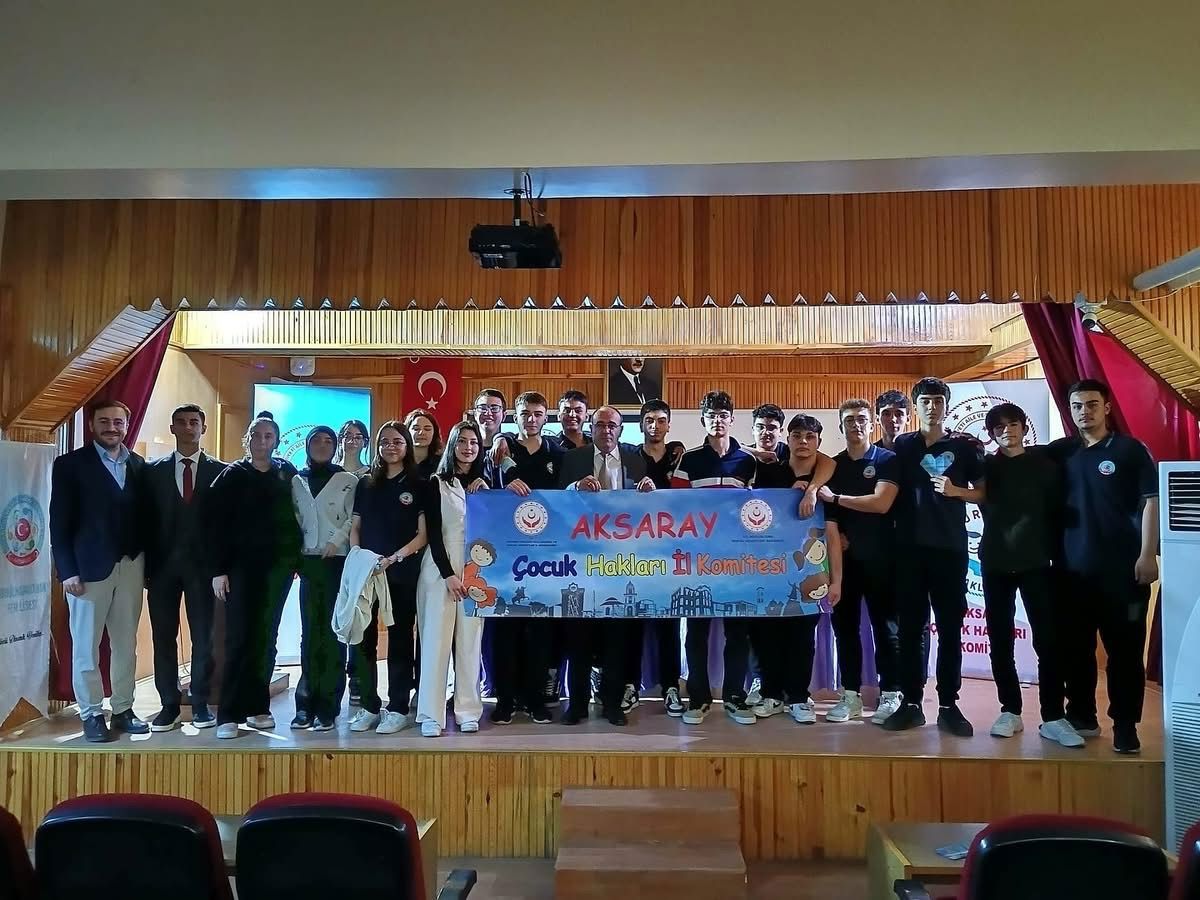 📌 2025 Aile Yılı Kapsamında Çocuklar Haklarını Öğrendi, Akranlarına Işık Oldu! - fotoğraf 4