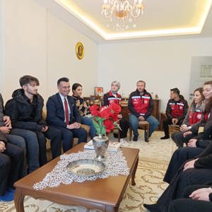 Şehit Ailesi Ziyareti – Ramazan Bayramı Öncesi Anlamlı Buluşma - fotoğraf 2
