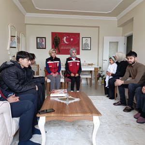 Şehit Ailesi Ziyareti – Ramazan Bayramı Öncesi Manevi Paylaşım - fotoğraf 4