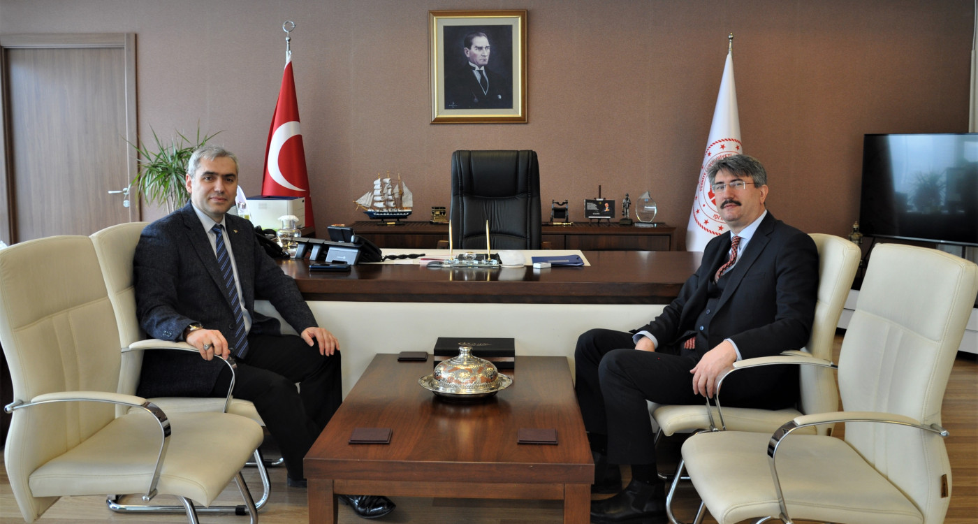 Uzm. Dr. Orhan KOÇ Yaşlanan Nüfusta Çoklu İlaç Kullanımına Dikkat Çekti!