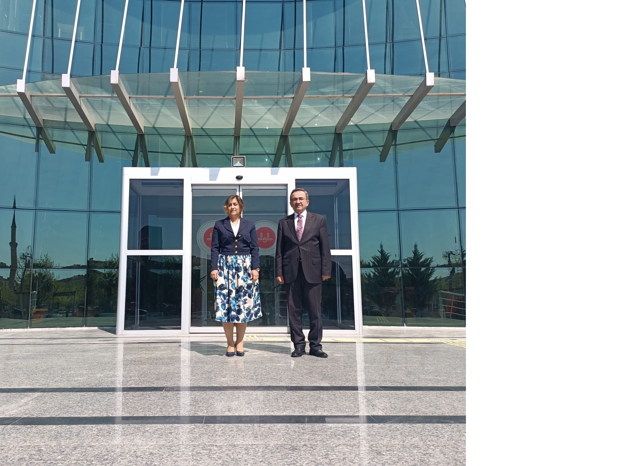 İl Müdürümüz Emine BÖÇKÜN, İl Müftümüz Sayın Hasan Hayri YAŞAR’a Ziyaret Gerçekleştirdi.