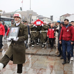 Şehit Nurettin Tokyürek’in Naaşının Toprağa Verilmesi - fotoğraf 5