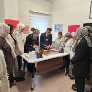 Ailemle Ebru Yapıyorum Etkinliği - fotoğraf 1