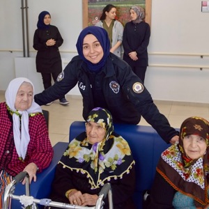 Polis Okulundan Huzurevimize Ziyaret - fotoğraf 4