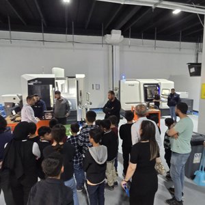 Batman Çocuk  Evleri Sitesindeki Çocuklarımız sağlık alanında ileri teknolojik  ürünler üreten biosys  fabrikasını gezerek biliminsanı olma hayalleri kurdular. - fotoğraf 1