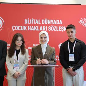Aile ve Sosyal Hizmetler Bakanımız Göktaş, "Dijital Dünyada Çocuk Hakları Sözleşmesi"ne ilk imzayı attı - fotoğraf 3