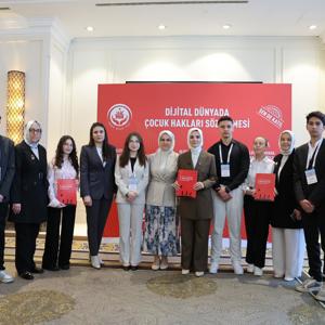 Aile ve Sosyal Hizmetler Bakanımız Göktaş, "Dijital Dünyada Çocuk Hakları Sözleşmesi"ne ilk imzayı attı - fotoğraf 4
