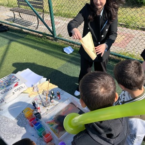 23 Nisan Ulusal Egemenlik ve Çocuk Bayramı çerçevesinde Bandırma Hicri Ercili Çocukevleri Sitesi Merkezimizdeki Çocuklarımızla Bir Araya Geldik - fotoğraf 8