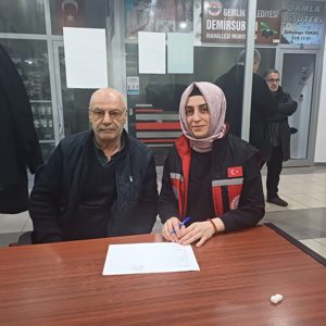Kırmızı Yeleklilerle Aileden Topluma Destek Eli - fotoğraf 4