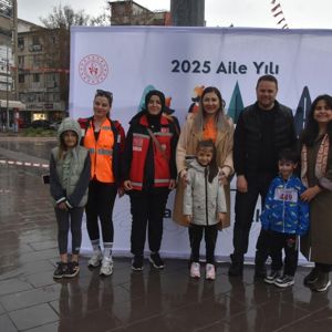 2025 Aile Yılı etkinlikleri kapsamında aile temalı oryantiring yarışması düzenlendi. - fotoğraf 13
