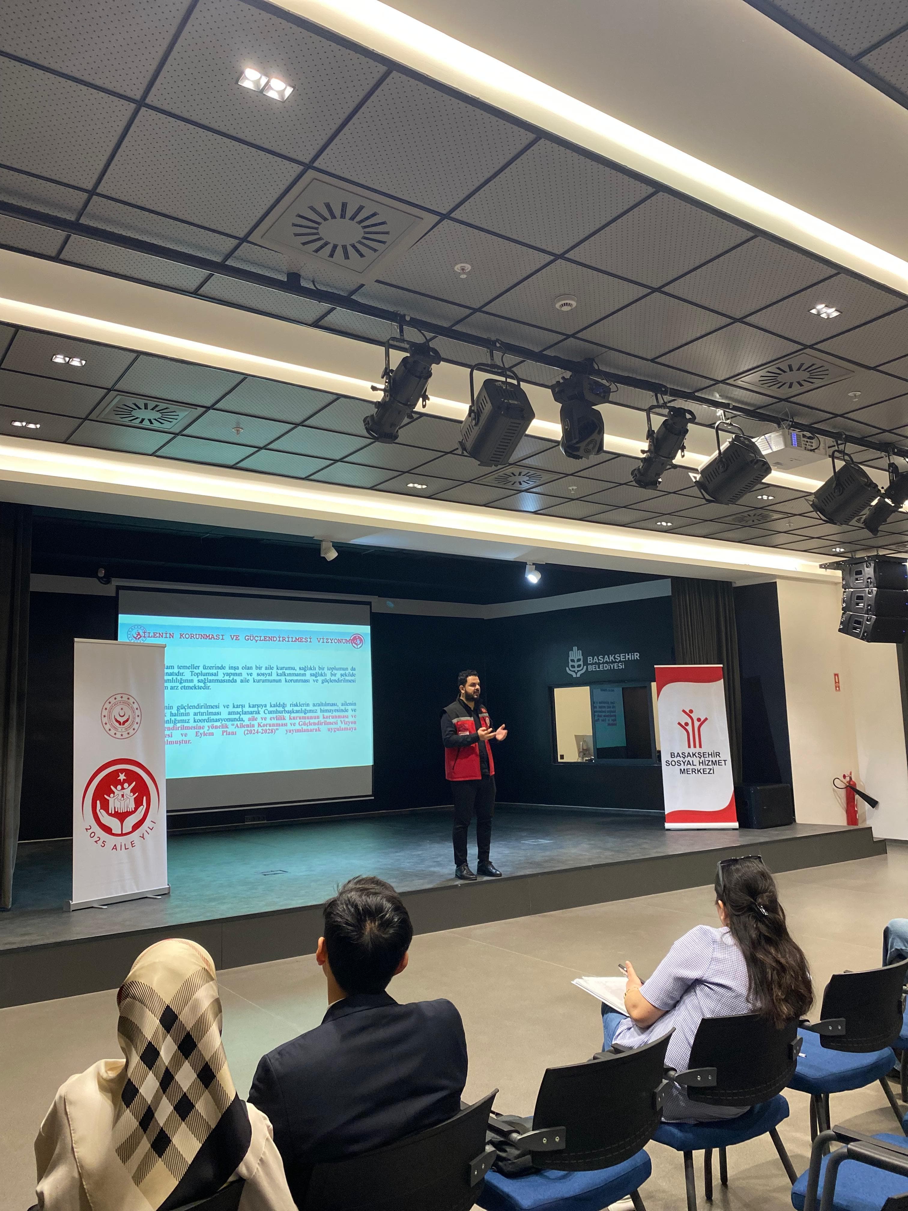 2025 Aile Yılı kapsamında 'Evlenecek Gençlerin Desteklenmesi Projesi' ile Evlilik Kredisi onaylanan çiftlerimize 'Evlilik Öncesi Eğitim Programı' kapsamında eğitimler vermeye devam ediyoruz.