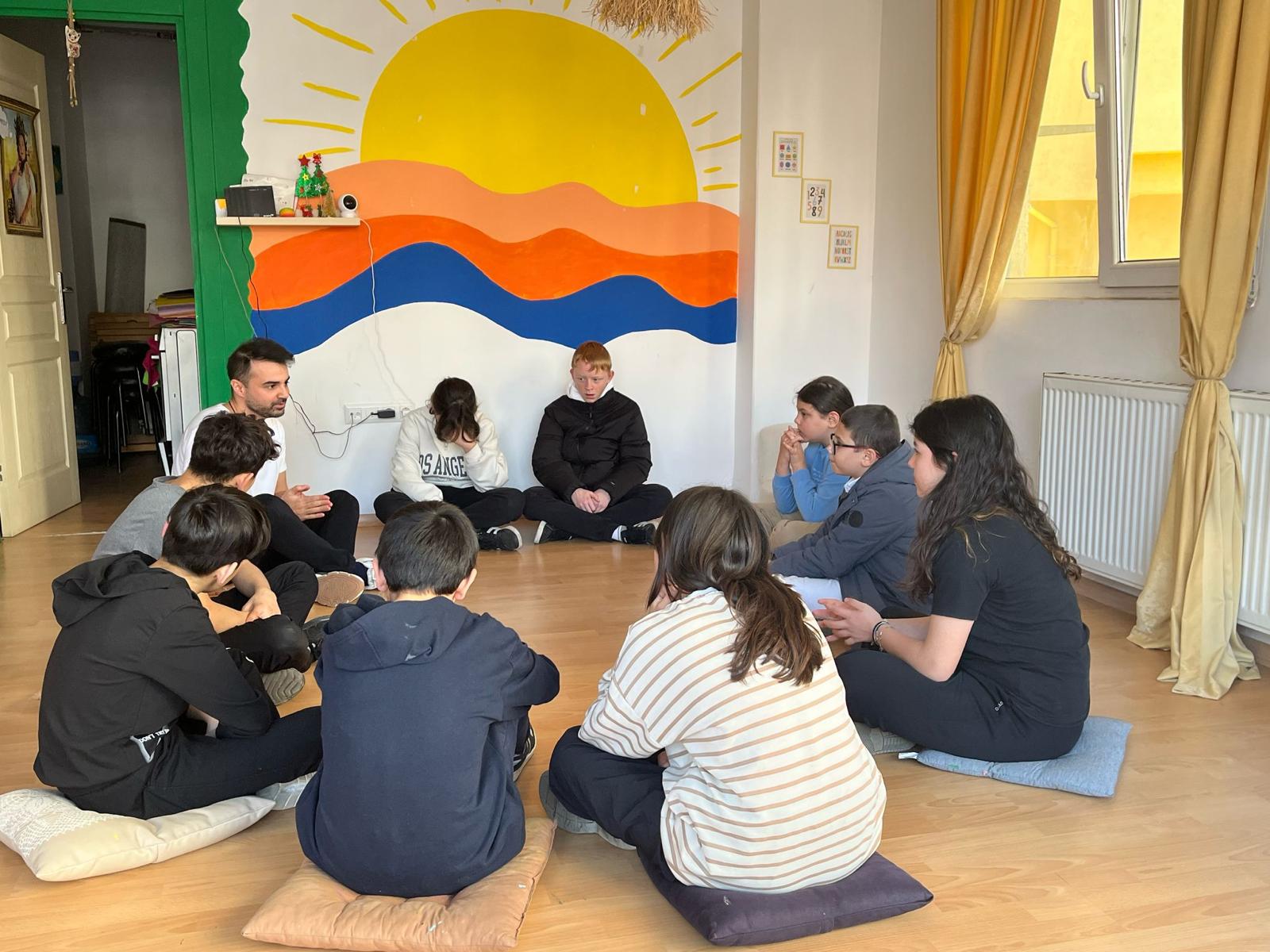 Sosyal ve Ekonomik Destek (SED) Hizmet Modelinden yararlanan çocuklarımıza Okul Destek (ODES) Projesi kapsamında etkinlikler düzenlemeye devam ediyoruz.