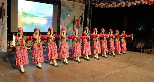 12. ÇHGM Halk oyunları şenliği Denizli de yapıldı.