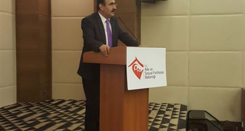 Çocuk Hizmetleri İdarecileri ve Meslek Elemanları Koruyucu Aile Hizmetiçi Eğitiminde