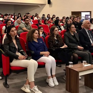  Kastamonu Üniversitesi Eğitim Fakültesinde “Çocuk İstismarı” Konulu Konferansı Gerçekleştirildi - fotoğraf 2