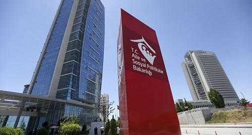 "Bakanlığımızın izniyle açılan özel kreş, gündüz bakımevi ve özel çocuk kulüplerine yönelik denetimler hız kesmeden sürüyor"