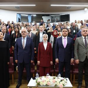 Aile ve Sosyal Hizmetler Bakanımız Göktaş, Ebeveynlik Zirvesi'nde konuştu - fotoğraf 3