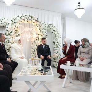 Aile ve Sosyal Hizmetler Bakanımız Göktaş, İstanbul'da kendisini sosyal medyadan davet eden gence kız istedi - fotoğraf 6