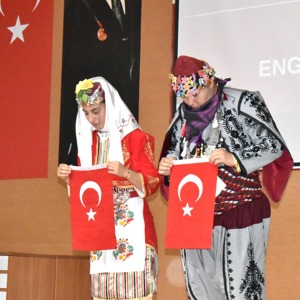 Ailemiz, Farklılıklarımız En Büyük Zenginliğimiz" temalı program gerçekleştirildi - fotoğraf 2