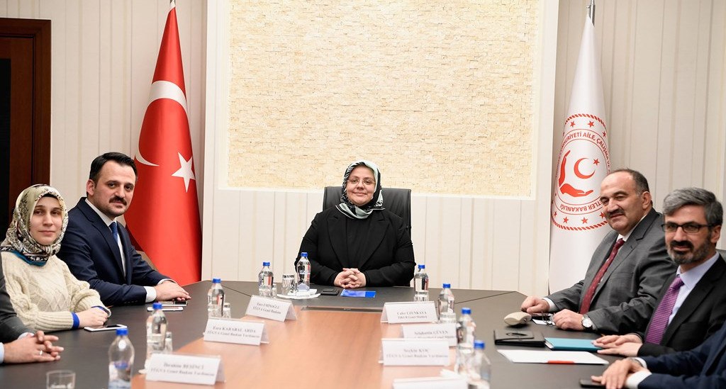 Bakan Selçuk, Türkiye Gençlik Vakfı Başkanı Enes Eminoğlu ve Yönetim Kurulu Üyelerini Kabul Etti