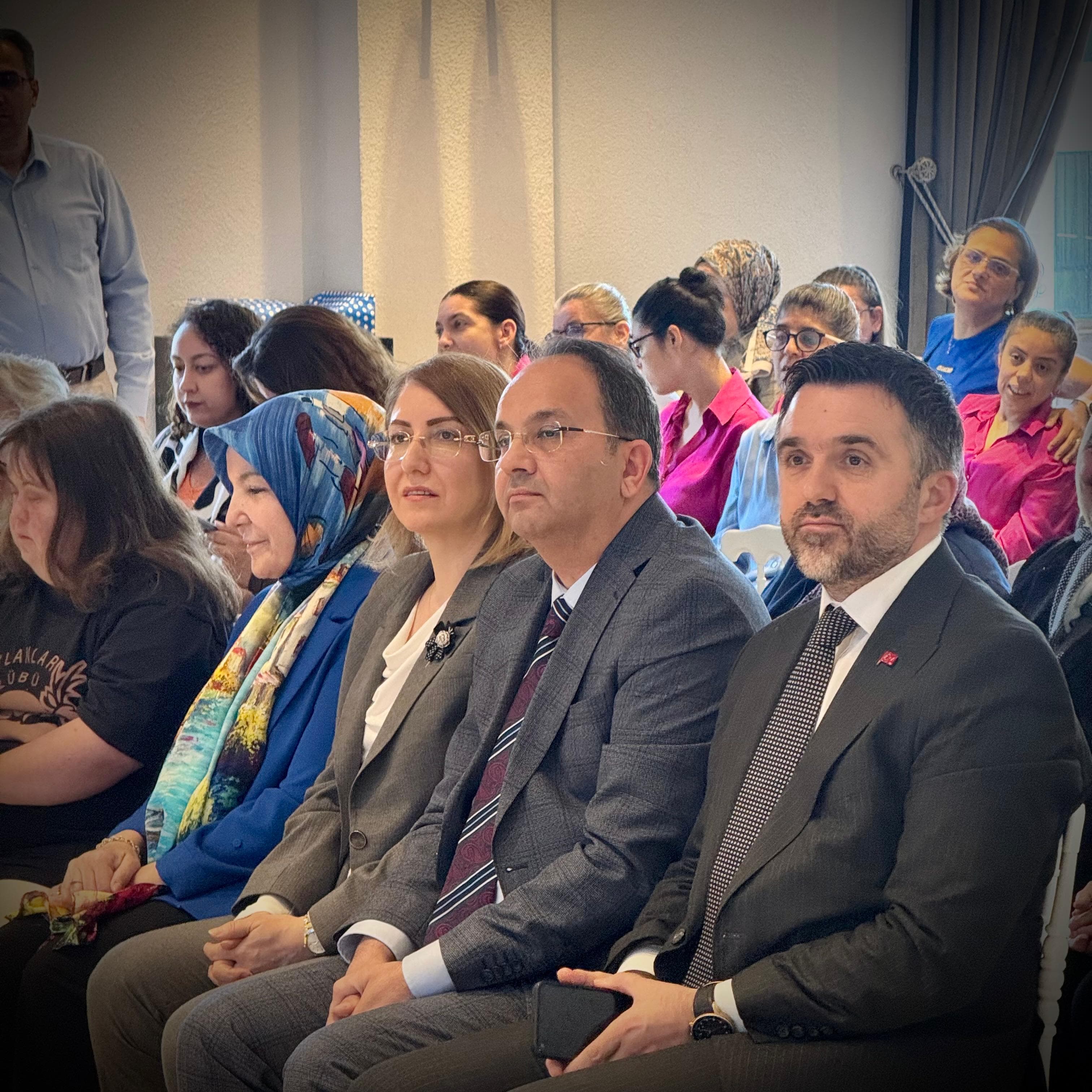 10-16 Mayıs Engelliler Haftası kapsamında Metin Sabancı Bakım Rehabilitasyon Merkezimizde hizmet alan engellilierimiz Darülaceze sakinlerimize konser düzenlemiştir.