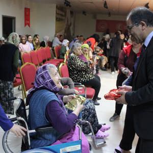 Anneler Günü vesilesiyle Çorum Huzurevinde büyüklerimizin gönlüne misafir olduk.❤     - fotoğraf 6