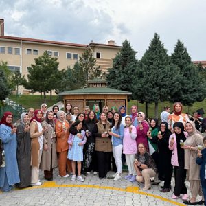 Engelsiz Yaşam Merkezinde Anneler Günü Kutlamamız - fotoğraf 3