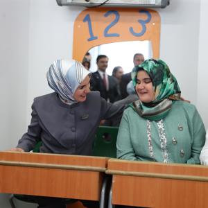 Bakanımız Göktaş, Bakan Tekin ile Kani Karaca Görme Engelliler İmam Hatip Anadolu Lisesi'ni ziyaret etti - fotoğraf 4