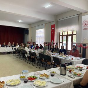 Sevgiyle Büyüyen Yürekler, Annelerle Güçlenir - fotoğraf 2