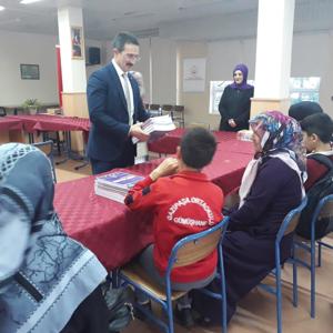 Öğrencilerimize Kitap Dağıtımı - fotoğraf 6