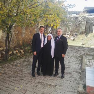 ŞEHİDİMİZ OSMAN ŞAHİN’ in ANNESİNE ZİYARET - fotoğraf 3