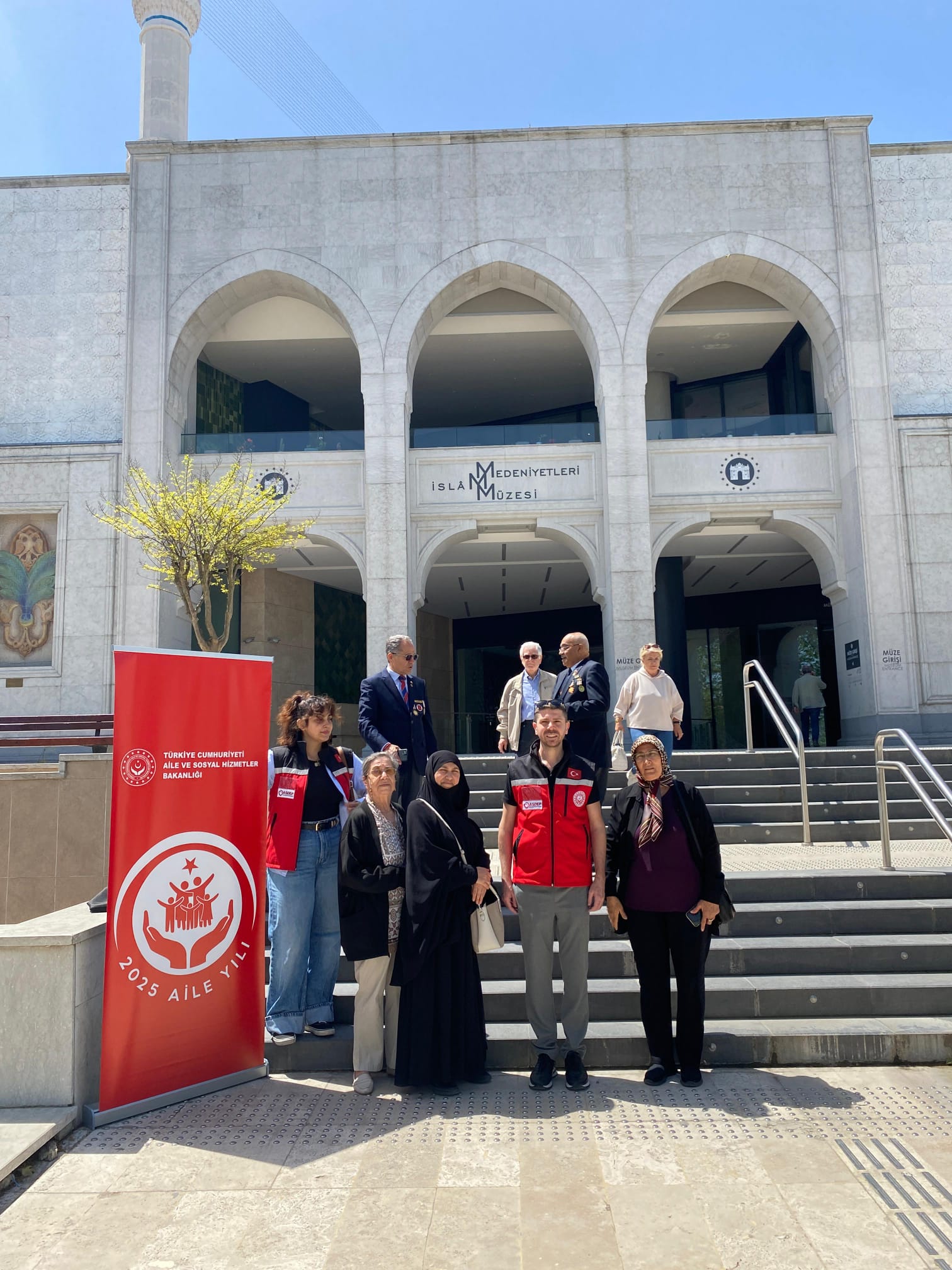 2025 Aile Yılı kapsamında "Ailemiz Neşemiz, Ailemiz Değerlerimiz" mottosuyla, hem büyüklerimizle hem de Şehit ve Gazi çocuklarımızın aileleri ile keyifli vakit geçirmeleri sağlanmıştır.