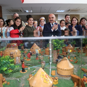 Valimiz Şehmus Günaydın ve eşi Aysel Günaydın Dede Korkut Köyü’nün Açılışını Yaptı - fotoğraf 3
